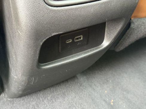 Used 2022 Cadillac XT5 Premium Luxury w/ LPO, Floor Liner Package image 32