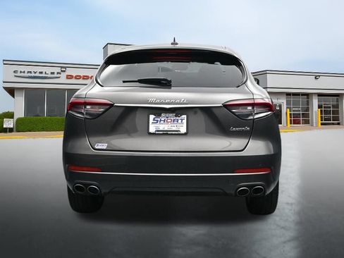 Used 2023 Maserati Levante GT AWD/4WD image 4