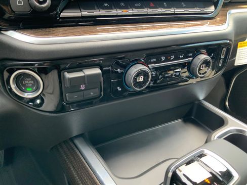 New 2026 Chevrolet Silverado 1500 LT Trail Boss w/ Convenience Package II AWD/4WD image 22