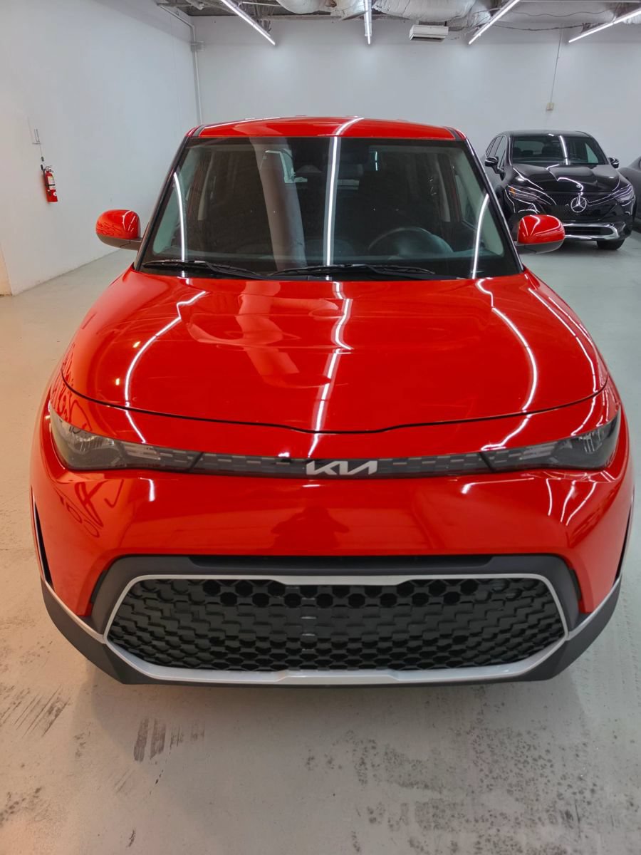 Used 2024 Kia Soul LX w/ Option Group 015 FWD image 9
