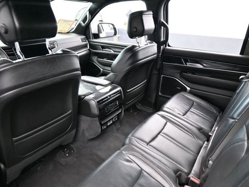 Used 2022 Jeep Wagoneer Series I image 41