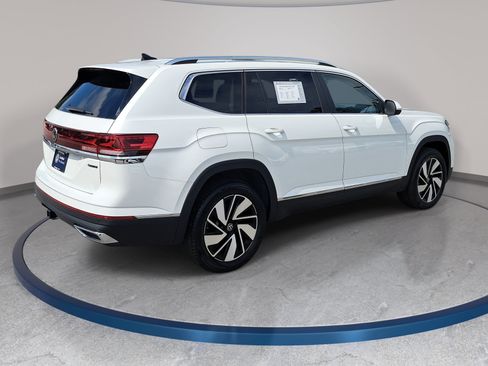 Certified 2026 Volkswagen Atlas SEL AWD/4WD image 5