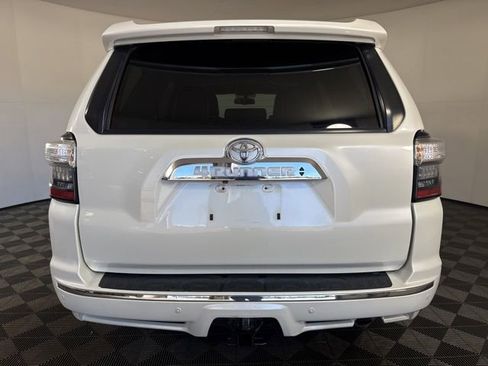 Used 2015 Toyota 4Runner Limited AWD/4WD image 22