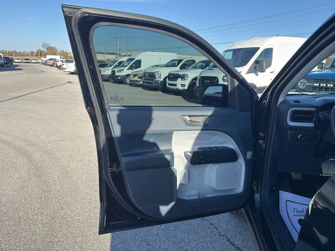 Certified 2023 Ford Maverick XLT w/ XLT Luxury Package image 16