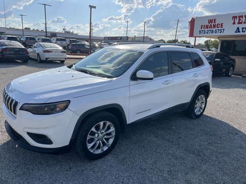 Used 2019 Jeep Cherokee Latitude w/ Popular Appearance Group image 7