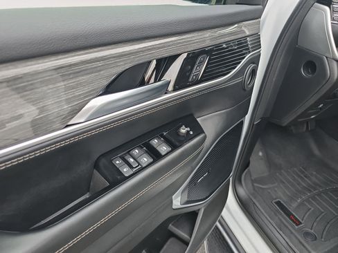 Used 2022 Jeep Wagoneer Series II RWD image 22