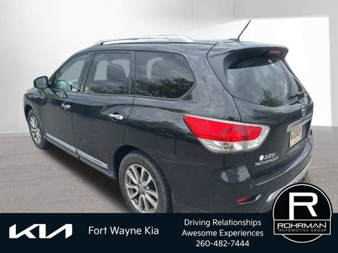 Used 2016 Nissan Pathfinder SL w/ Trailer Tow Package AWD/4WD image 3