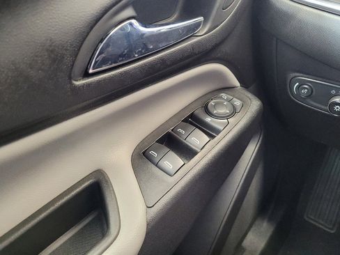 Used 2021 Chevrolet Equinox LS w/ LS Convenience Package AWD/4WD image 27