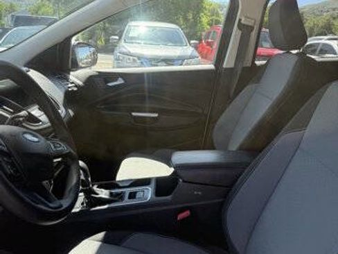 Used 2019 Ford Escape SE FWD image 11
