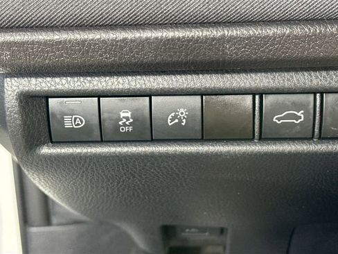Used 2025 Toyota Camry LE FWD image 20