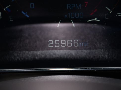 Used 2025 Chevrolet Equinox LT AWD/4WD image 17
