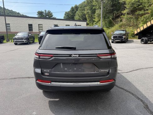 Used 2025 Jeep Grand Cherokee Limited w/ Trailer Tow Package AWD/4WD image 5