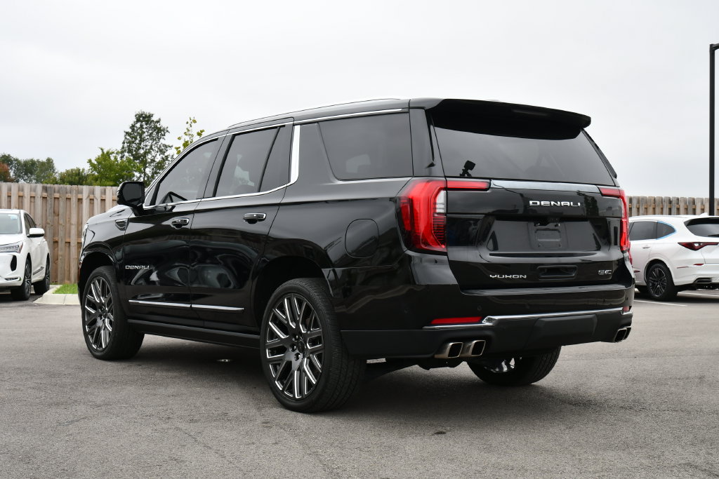 Used 2025 GMC Yukon Denali Ultimate w/ LPO, Floor Liner Package AWD/4WD image 7
