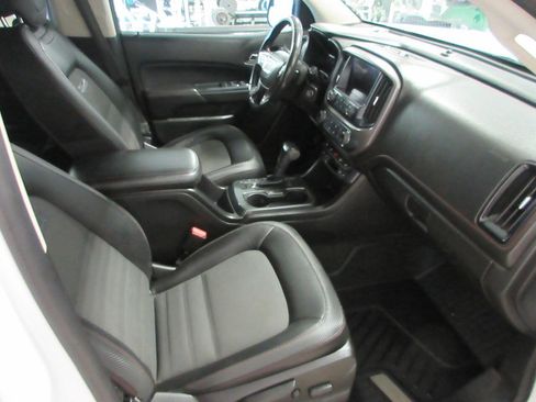 Used 2018 GMC Canyon All Terrain w/ Trailering Package AWD/4WD image 8