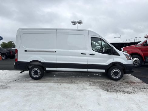 New 2026 Ford Transit 250 148 Medium Roof w/ Load Area Protection Package RWD image 2
