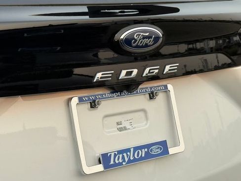 Certified 2024 Ford Edge Titanium AWD/4WD image 31