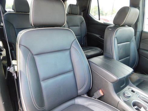 Used 2023 Chevrolet Traverse Premier w/ Redline Edition FWD image 21