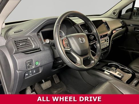 Used 2019 Honda Pilot Touring image 16