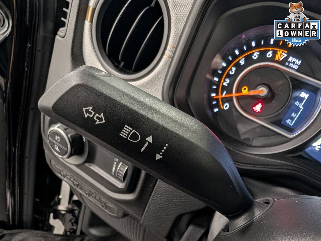 Used 2025 Jeep Gladiator Sport AWD/4WD image 19