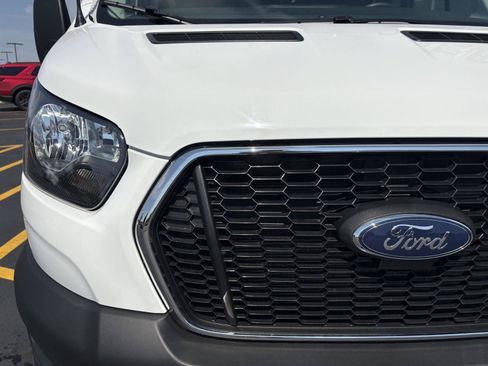 Used 2025 Ford Transit 250 Low Roof w/ Exterior Upgrade Package RWD image 26