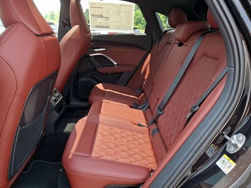 New 2026 Audi SQ5 Premium Plus AWD/4WD image 9