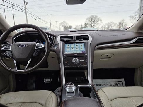 Used 2017 Ford Fusion Energi Platinum FWD image 23