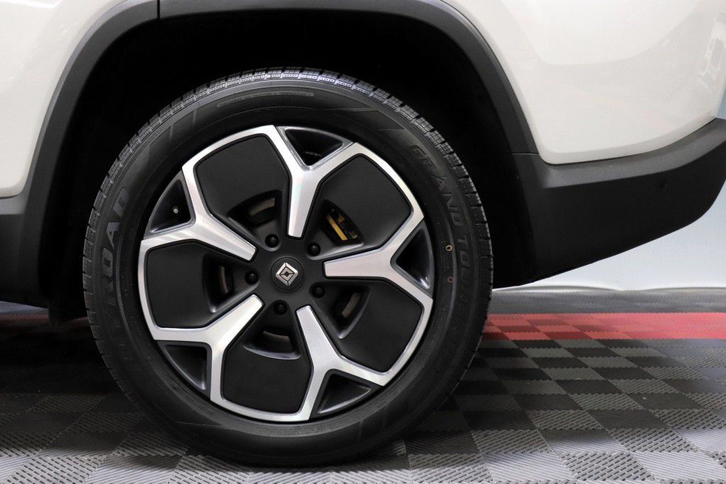 Used 2023 Rivian R1S Adventure Quad AWD/4WD image 86