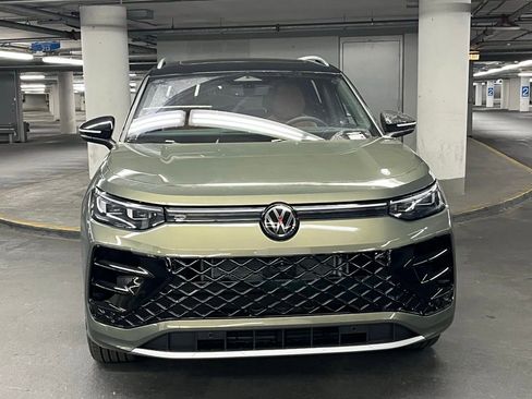 New 2026 Volkswagen Tiguan SEL R-Line image 33