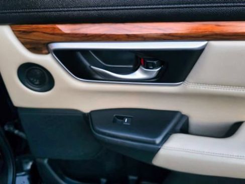 Used 2017 Honda CR-V EX-L image 37