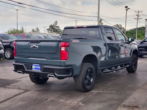 Used 2025 Chevrolet Silverado 1500 Custom Trail Boss w/ LPO, Dark Essentials Package AWD/4WD image 5