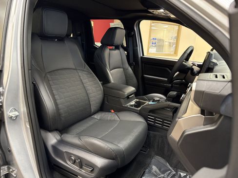 Used 2024 Toyota Tacoma TRD Sport w/ TRD Sport Premium Package AWD/4WD image 17