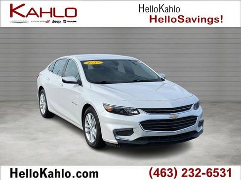 Used 2017 Chevrolet Malibu LT image 1