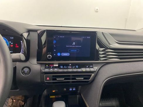 Used 2025 Toyota Camry LE image 19