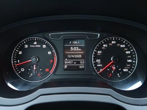 Used 2017 Audi Q3 2.0T Premium image 21