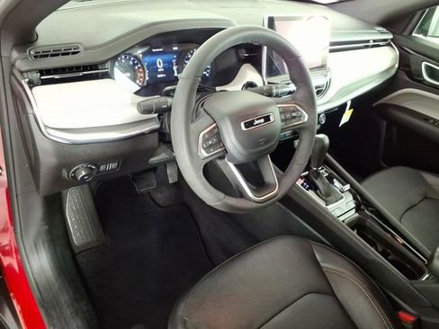 Used 2023 Jeep Compass Limited AWD/4WD image 13