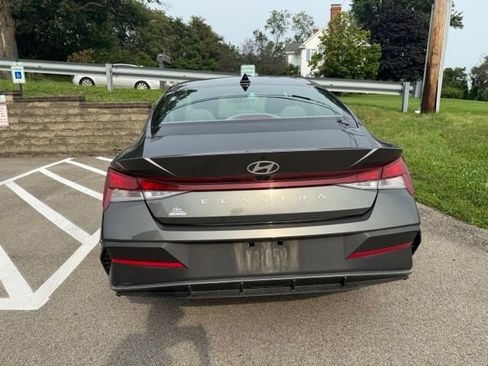 Used 2024 Hyundai Elantra SEL FWD image 4