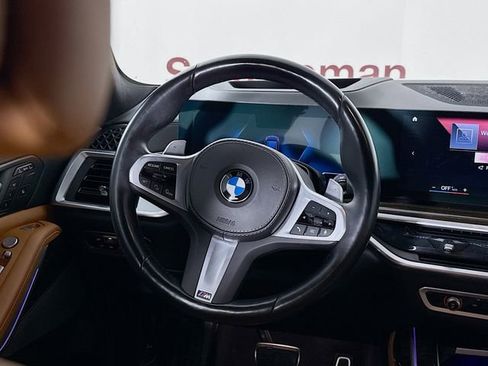 Used 2023 BMW X7 xDrive40i w/ M Sport Package image 11