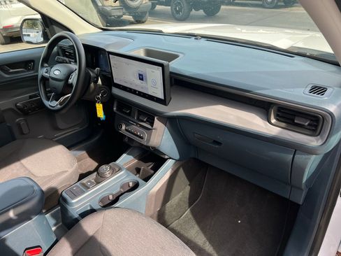 Used 2025 Ford Maverick XL FWD image 17