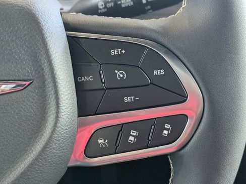 New 2026 Chrysler Pacifica Select image 27