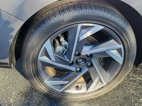 New 2025 Hyundai Elantra SEL image 20