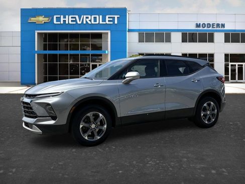 Used 2024 Chevrolet Blazer LT w/ Convenience Package FWD image 1
