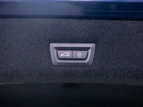 Certified 2023 BMW 760i xDrive AWD/4WD image 34