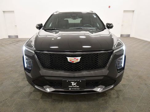 Used 2024 Cadillac XT4 Sport image 11