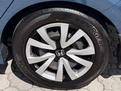 Used 2025 Honda Civic LX image 18
