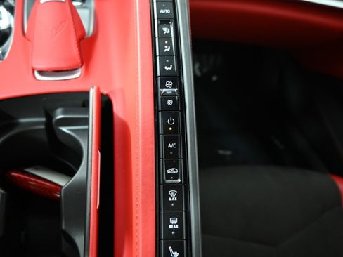 Used 2022 Chevrolet Corvette Stingray Premium Conv w/ Z51 Performance Package image 41