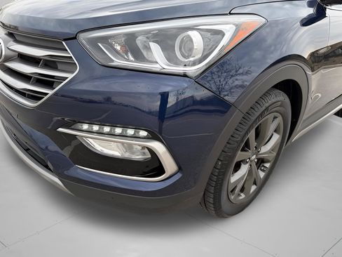 Used 2018 Hyundai Santa Fe Sport image 34