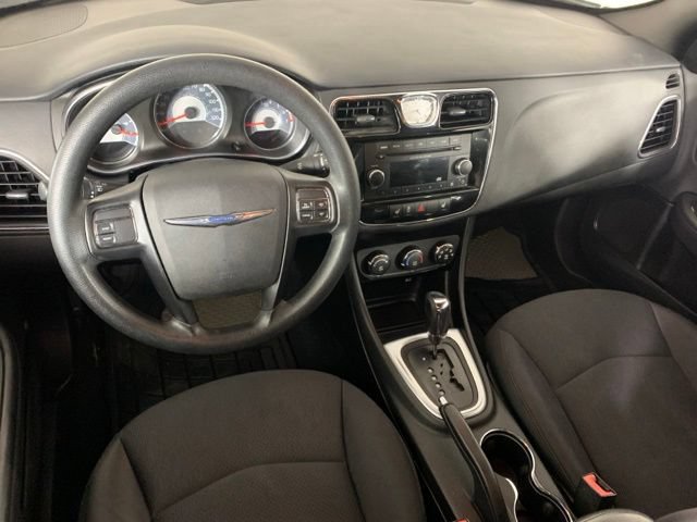 Used 2013 Chrysler 200 LX FWD image 14
