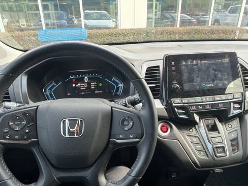 Used 2024 Honda Odyssey EX-L image 11