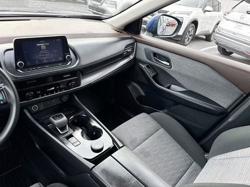 Certified 2023 Nissan Rogue SV AWD/4WD image 18