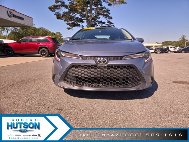 Used 2021 Toyota Corolla LE w/ LE Convenience Package FWD image 3